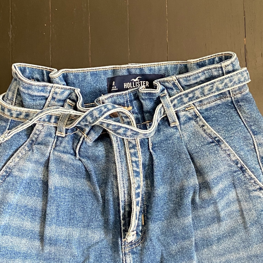 hollister blue jeans